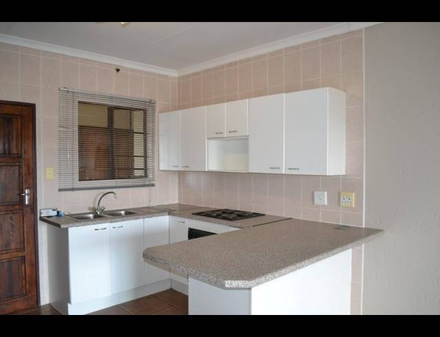 2 BEDROOM APARTMENT FOR SALE IN SUGAR BUSH ESTATE